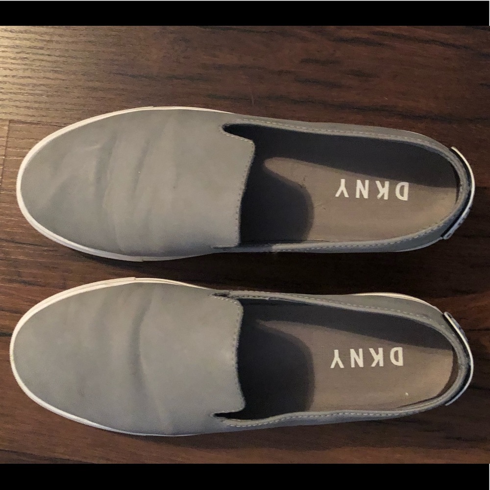 DKNY slip on’s